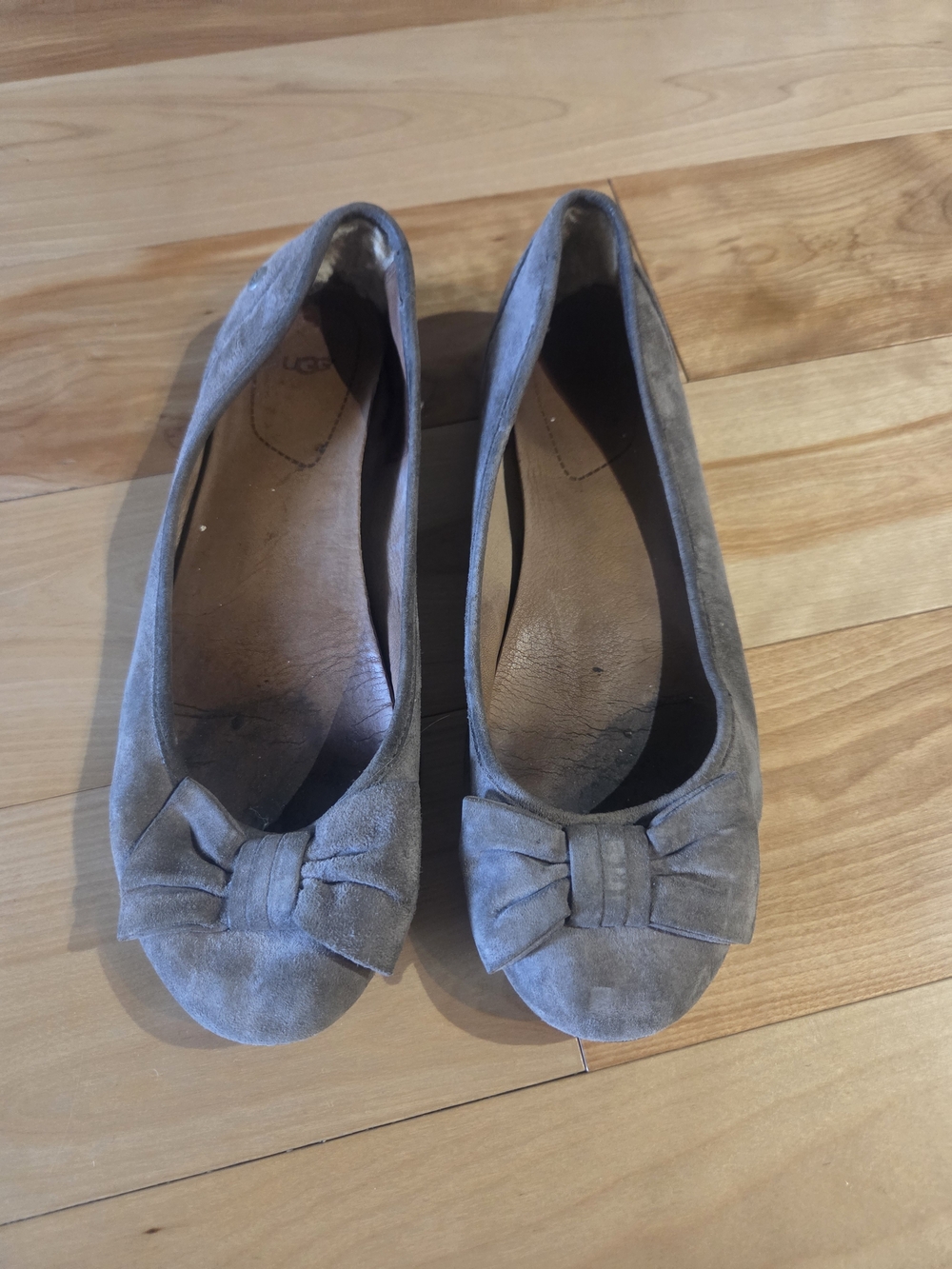 UGG Gray Suede Bow Ballet Flats